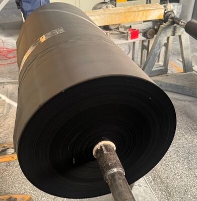 نسيج من الألياف الزجاجية مصبوغ باللون الأسود مع مقاومة ممتازة للمواد الكيميائية والتآكل